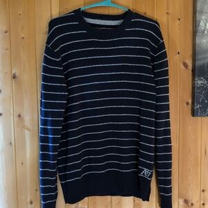 Aeropostale Men's Dark Blue and White Striped Crewneck Sweater